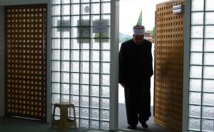 FOTO: AA / Hafiz Edin efendija Peštalić, imam u džematu džamije Kralja Abdullaha u Tuzli
